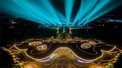 燈光系統下上海花博會復興館的視覺盛宴