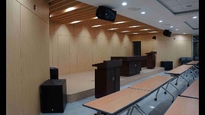 如何選擇適合大型多功能廳的音頻處理器？